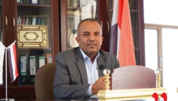 وزير الخدمة المدنية يهنئ قائد الثورة ورئيس المجلس السياسي بعيد الأضحى
