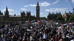مسلمو بريطانيا يطالبون بوقف مبيعات الأسلحة لـ"إسرائيل"