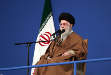 خامنئي: تخصيب اليورانيوم جزء أساسي من برنامجنا النووي ولن نتخلى عنه