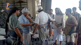 الديلمي والبشري يطلعان على الأضرار بمبنى إذاعة الحديدة 