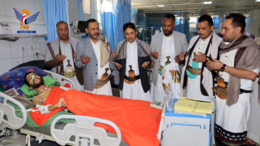 قيادات وزارة المالية يزورون الجرحى في عدد من المستشفيات والمراكز الطبية بالأمانة