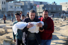 "الغارديان": إجماع على أنّ "إسرائيل" ترتكب إبادة جماعية في غزة.. أين الإجراءات؟