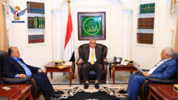 الدكتور بن حبتور يشيد بالأداء العام لقطاع الخدمات والتنمية