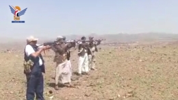 أعضاء وموظفو مجلس الشورى ينفذون مناورة عسكرية ضمن أنشطة الحشد والتعبئة
