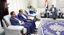 وزير الصحة يلتقي وكيل وزارة الخدمة المدنية والتأمينات