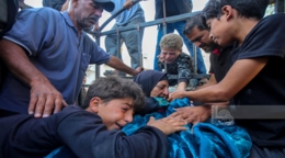العدو الصهيوني يرتكب مجزرة جديدة بحق منتظري المساعدات وسط غزة