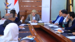 اجتماع بصنعاء يناقش تسهيل إجراءات حصول قطاع إنتاج الملابس على الإعفاءات 