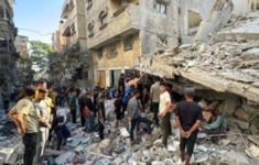 استشهاد خمسة فلسطينيين في قصف للعدو الإسرائيلي لحي الشجاعية شرقي غزة