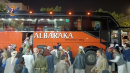 عودة 1827 حاجا من الأراضي المقدسة براً