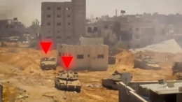 "القسام" تعرض مشاهد لاستهداف قوة صهيونية تحصنت بمنزل في بيت لاهيا