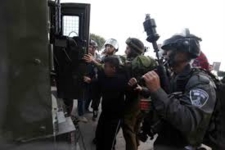  العدو الصهيوني يعتقل طفلا فلسطينيا في أريحا 