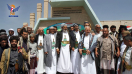 عضو السياسي الأعلى السامعي يحضر وقفة قبلية لأبناء تعز تنديدًا بجرائم مرتزقة العدوان