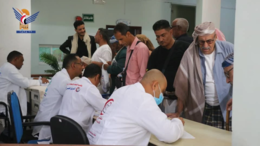 تدشين مخيم طبي مجاني بمستشفى الوحدة في مديرية صالة بتعز