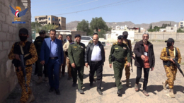  نائب وزير الداخلية يتفقد المجمع السكني للجالية الفلسطينية في صنعاء