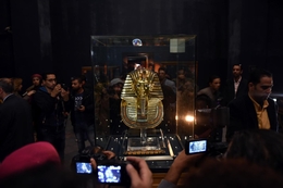 ألغاز الفرعون الصغير