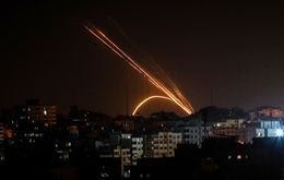 المقاومة الفلسطينية تطلق رشقة صواريخ من قطاع غزة صوب مستوطنات الغلاف
