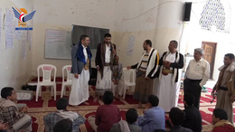 وكيلا وزارة التربية ومحافظة تعز يتفقدان الدورات الصيفية في الجند 