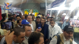 المحافظ الصوفي يفتتح المعرض الاستهلاكي الأول في محافظة حجة