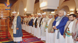 النعيمي والمتوكل وعدد من قيادات الدولة يؤدون صلاة عيد الأضحى بالجامع الكبير بصنعاء