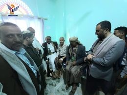 المساوى يطمئن على صحة عضو المجلس المحلي بمديرية التعزية فضل بجاش