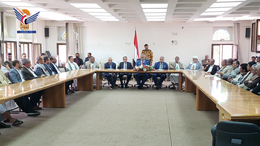 رئيس الوزراء يطلع خلال زيارته وزارة الخدمة المدنية على برنامج نزول فرق التفتيش إلى الوحدات الادارية