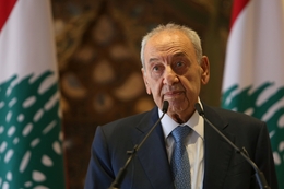 بري يندد باستهداف العدو الصهيوني للمدنيين وطواقم الإسعاف في لبنان