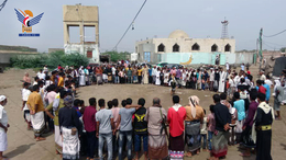 وقفات حاشدة في الحديدة تحذر العدو الأمريكي من مغبة التصعيد في البحر الأحمر
