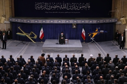 السيد خامنئي: قطع العلاقات الاقتصادية مع الكيان الصهيوني ضربة حاسمة له