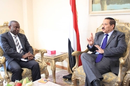 وزير الخارجية في لقائه ممثل مفوضية اللاجئين يطالب بحماية اليمنيين في كوريا الجنوبية