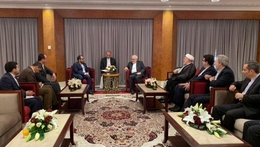 رئيس الوفد الوطني يستعرض مع وزير خارجية إيران المستجدات الإقليمية