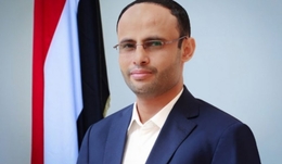الرئيس المشاط يعزي في وفاة سلام الحكيمي ومحمد قوارة