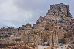 مدينة ثلاء التاريخية ذات الحصن المنيع والعمارة الفريدة