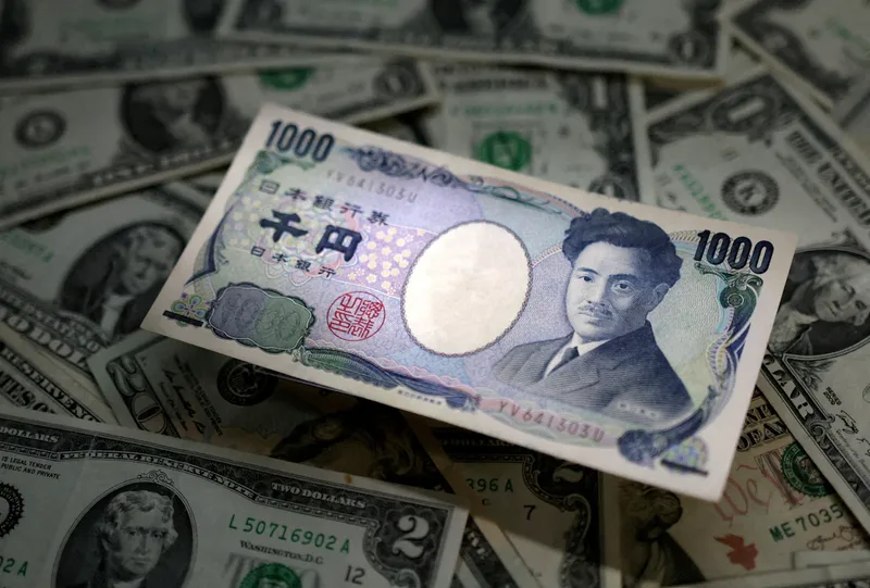 بنك اليابان يرفع الفائدة لأعلى مستوى منذ 31 عاماً والين يتراجع