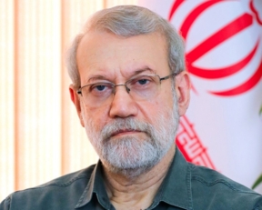 رسالة الشهيد لاريجاني تطوّق الحجّـة في أعناق المسلمين