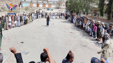 وقفات قبلية مسلحة بمدينتي البيضاء ورداع لإعلان النفير العام