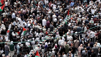 تظاهرات في محافظات الضفة الغربية رفضاً للإبادة الصهيونية بغزة وتضامناً مع الأسرى