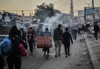 العدو الصهيوني يكثف القصف على شمال غزة لإجبار السكان على الإخلاء جنوباً