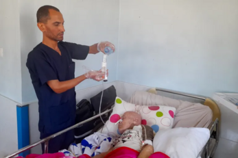 "الأورومتوسطي": وفاة 1200 مسن في غزة نتيجة التجويع "الإسرائيلي" والحرمان من العلاج