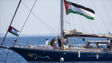 انطلاق سفينة "مادلين" من إيطاليا لكسر حصار غزة