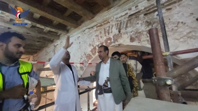 قيادة وزارة الثقافة والسياحة تزور الجامع الكبير بصنعاء