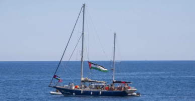 أكثر من 200 عضو في البرلمان الأوروبي يطالبون بالسماح لسفينة "مادلين" بعبور آمن إلى غزة