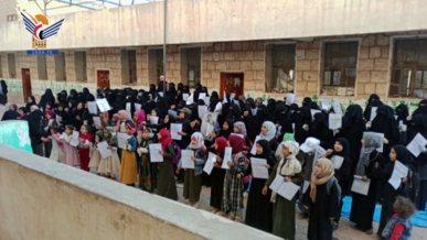 فعاليات ووقفات نسائية بمديرية همدان في محافظة صنعاء