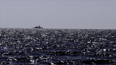 سفنية "ميكينو" تدخل المياه الإقليمية الفلسطينية قبالة غزة بعد القرصنة الصهيونية على سفن أسطول الصمود