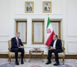 وزير الخارجية الإيراني: لا تستطيع أمريكا الادعاء بإعادة الاستقرار للمنطقة بالهجوم على اليمن