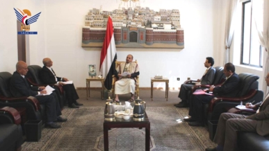 مناقشة أوجه التعاون بين وزارة الخارجية واللجنة السياسية والعلاقات الخارجية والمغتربين بمجلس الشورى