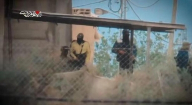 "كتائب مصطفي" تعرض مشاهد لاستهداف موقع "ناحل عوز" العسكري الصهيوني