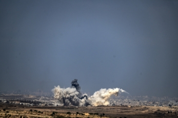 العدو الإسرائيلي يقصف الجنوب اللبناني ويحلق فوق القطاعين الاوسط والغربي