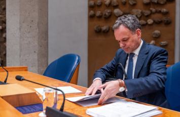 هولندا ..وزير الخارجية يستقيل من منصبه بعد جدل بشأن العقوبات على "إسرائيل" 