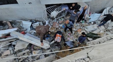 خمسة شهداء في قصف العدو الصهيوني لمنزلين بمخيم النصيرات