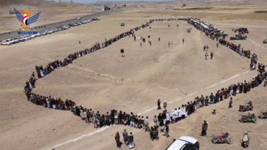 وقفة قبلية لأبناء الحداء بذمار إعلاناً للنفير العام ومواجهة العدوان وإسناداً لغزة